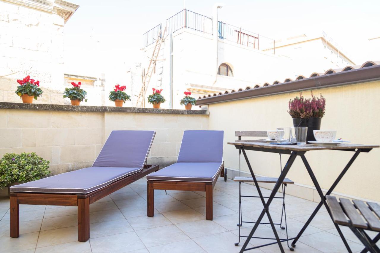 Casa Mamma Elvira Bed & Breakfast เลชเช ภายนอก รูปภาพ