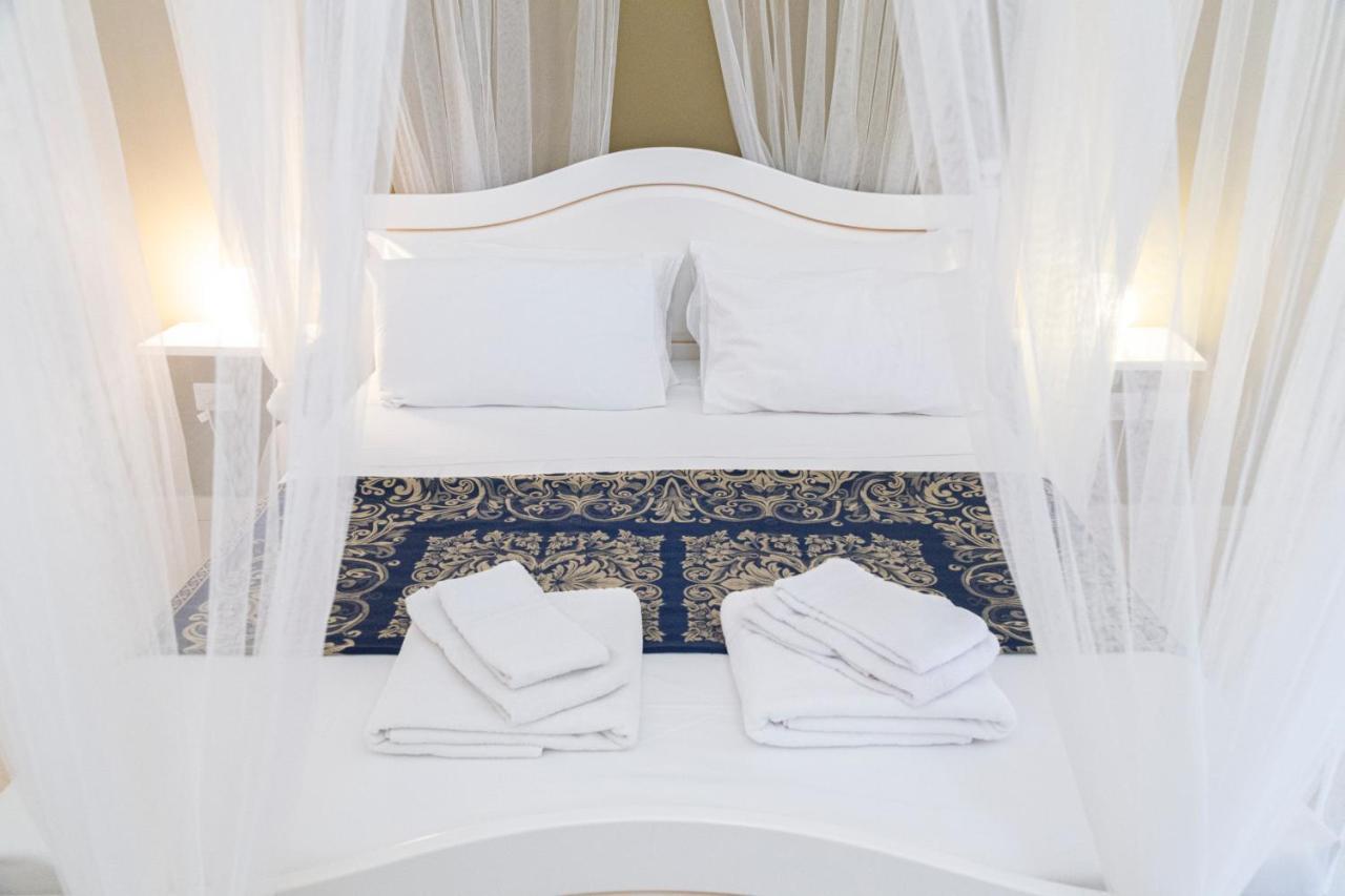 Casa Mamma Elvira Bed & Breakfast เลชเช ภายนอก รูปภาพ