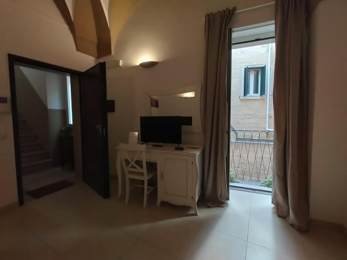 Casa Mamma Elvira Bed & Breakfast เลชเช ภายนอก รูปภาพ