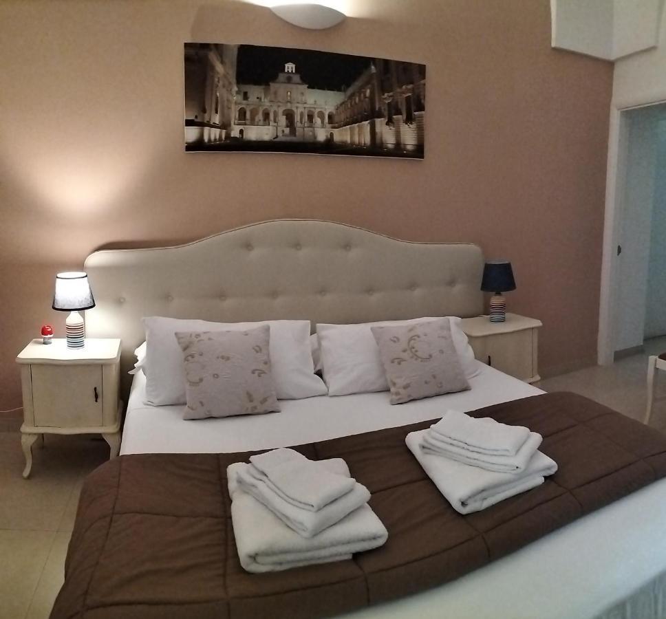 Casa Mamma Elvira Bed & Breakfast เลชเช ภายนอก รูปภาพ